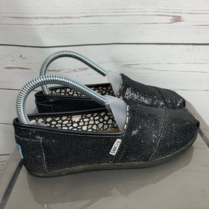 Toms Black Classic Alpargatas women’s 5.5 glitter